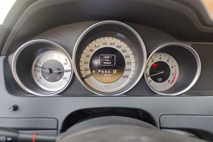 Used Mercedes-Benz C-Class 2011 C 200 CGI Fashion Model Instrument Cluster