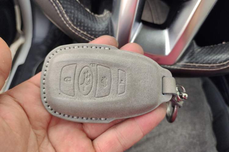 Used Subaru Outback 2016 2.5i Luxury Navigation Edition Vehicle Key