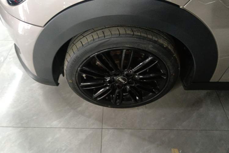 Used MINI MINI 2022 Updated 1.5T COOPER Artist Five-Door Edition