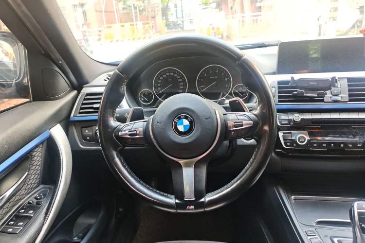 Used BMW 3 Series 2016 320i M Sport Steering Wheel