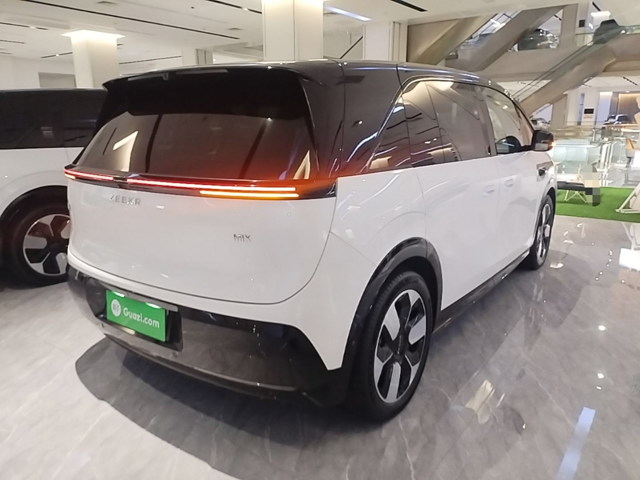 Zeekr MIX 2025 Intelligent Driving Version — снимка 6