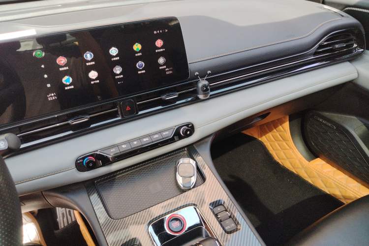 Used GAC Trumpchi EMPOW 2021 270T DCT J16 Version Audio And AC Panel