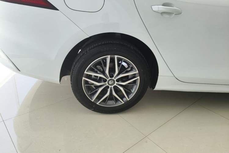 Used BYD Qin PLUS 2024 Honor Edition EV 420KM Beyond Model
