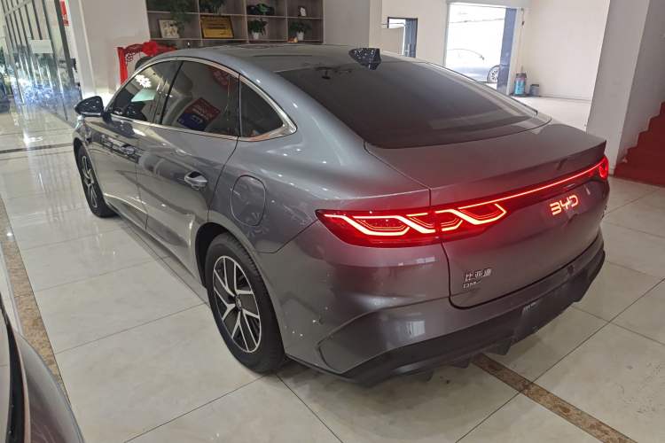 Used BYD Qin L 2025 DM-i Smart Drive 120KM Leading Model
