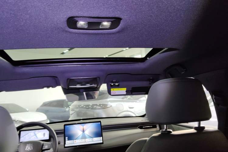 Used BYD Qin PLUS 2025 DM-i Smart Drive 120KM Superior Model