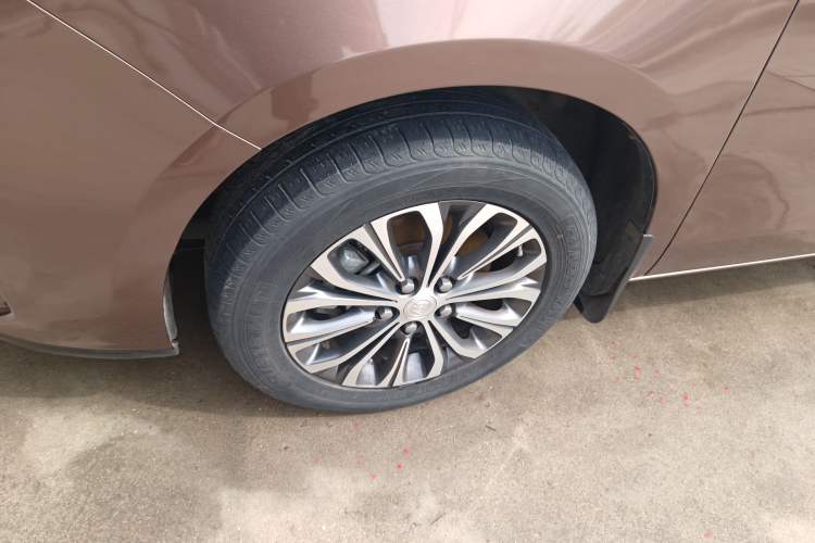 Used Buick GL8 2021 Land Cruiser Executive Class 652T Comfort Model
