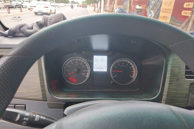 Used Jinbei Hiace X30 2023 1.5L Super-Comfortable Passenger Van 5/6/7-Seater Non-Air-Conditioned Version Model SWC15M Instrument Cluster