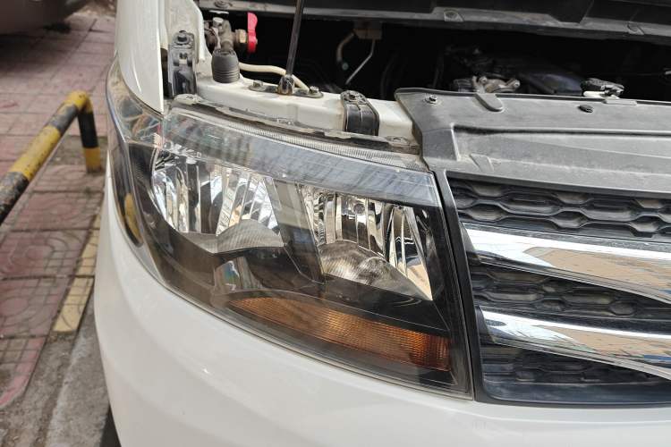 Used JAC Refine M3 2015 Maker Edition 1.6L Luxury Smart Version