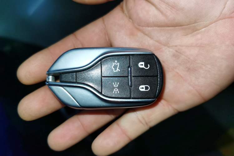 Used Maserati Levante 2016 3.0T Standard Edition Vehicle Key