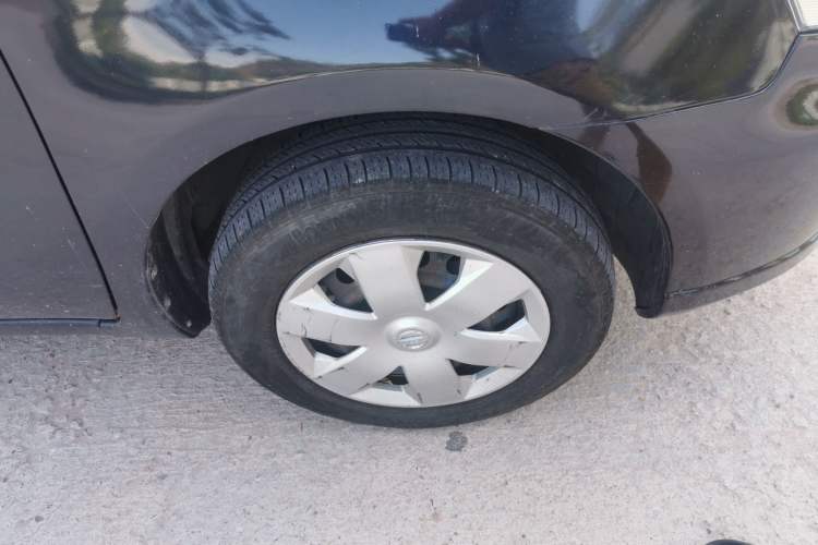 Used Nissan Livina 2010 Jingyue Edition 1.6L Automatic All-in-One Model