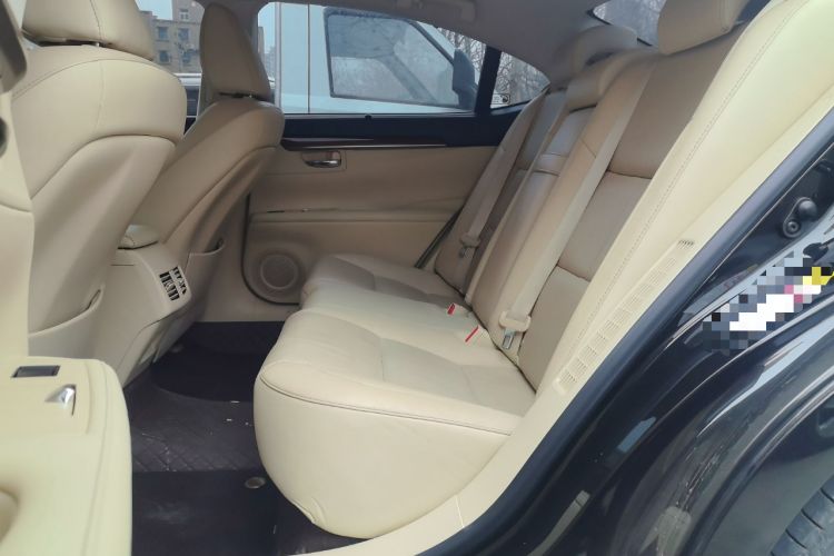 Used Lexus ES 2014 300h Luxury Edition