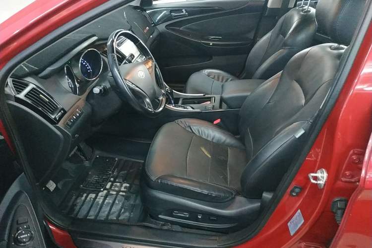 Used Hyundai Sonata 2014 2.4L Automatic Leading Edition China IV Standard
