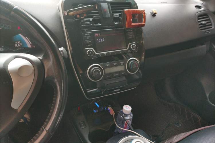 Used Venucia Leaf 2014 Navigation Version 6.6 KW
