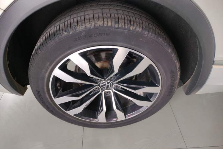 Used Volkswagen Tiguan L 2021 330TSI Automatic Two-Wheel Drive R-Line Flagship Edition