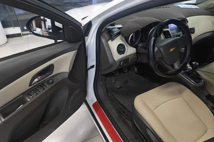 Used Chevrolet Cruze 2015 1.5L Classic SL MT
