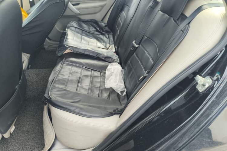 Used Geely Auto Emgrand 2016 Sedan 1.5L Manual Luxury Model
