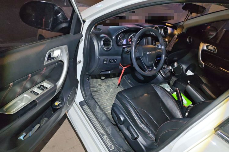 Used Haval H6 2016 Upgraded Model 1.5T Manual Two-Wheel Drive Urban Version
