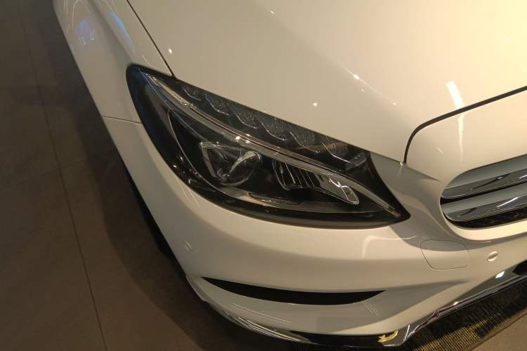 Used Mercedes-Benz C-Class 2018 C 200 L Sport Edition Exterior 3