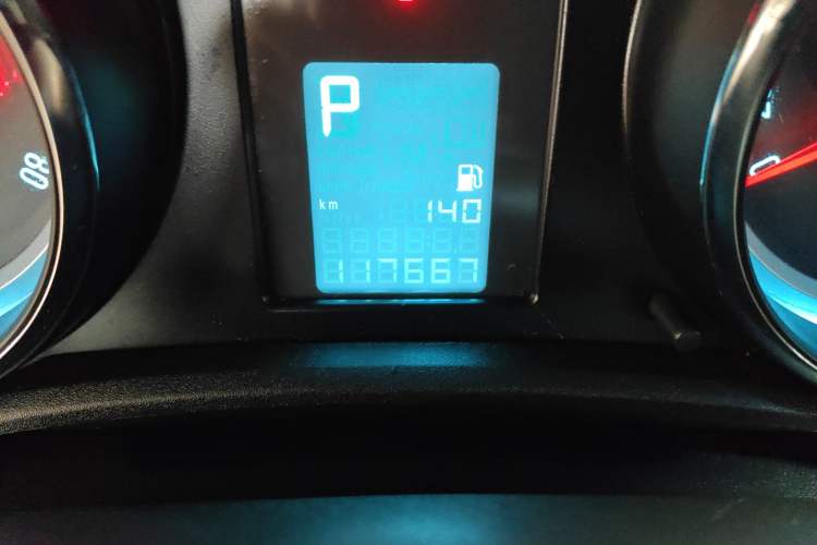 Used Buick GT 2014 XT 1.6L Automatic Fashion Edition Odometer Close Up