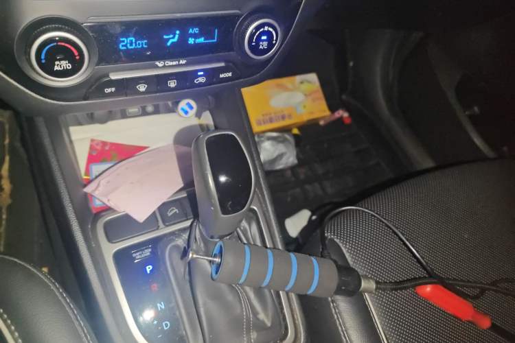 Used Hyundai ix25 2015 1.6L Automatic Two-Wheel-Drive Deluxe DLX Model