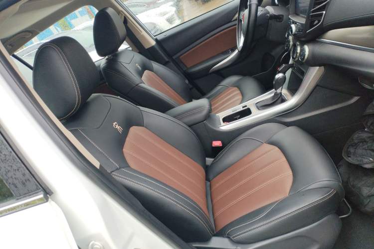 Used BYD Song 2017 Gaishe Upgrade Edition 1.5TID Automatic Elite Model Right Front Seat