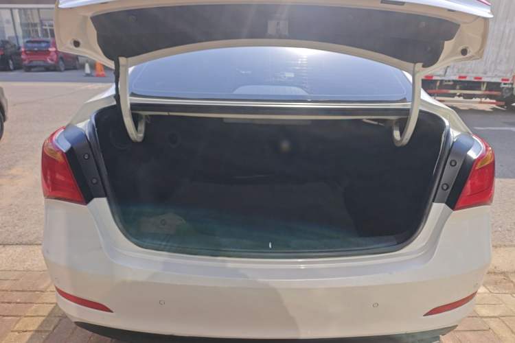 Used Hyundai Mistra 2014 1.8L Automatic Deluxe DLX Model
