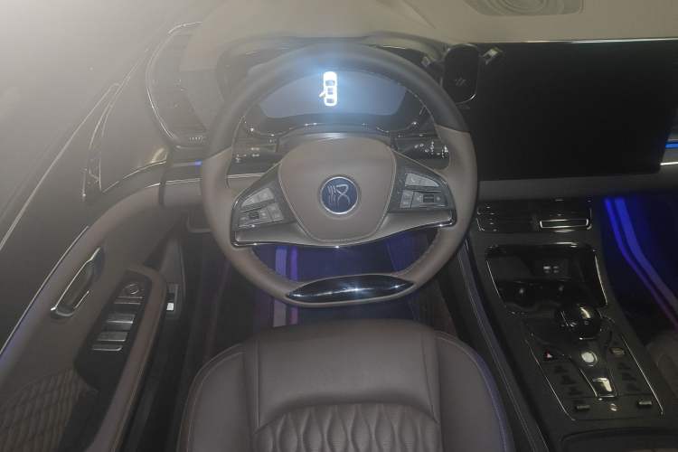 Used BYD Han 2024 DM-i Glory Edition 121KM Prestige Model
