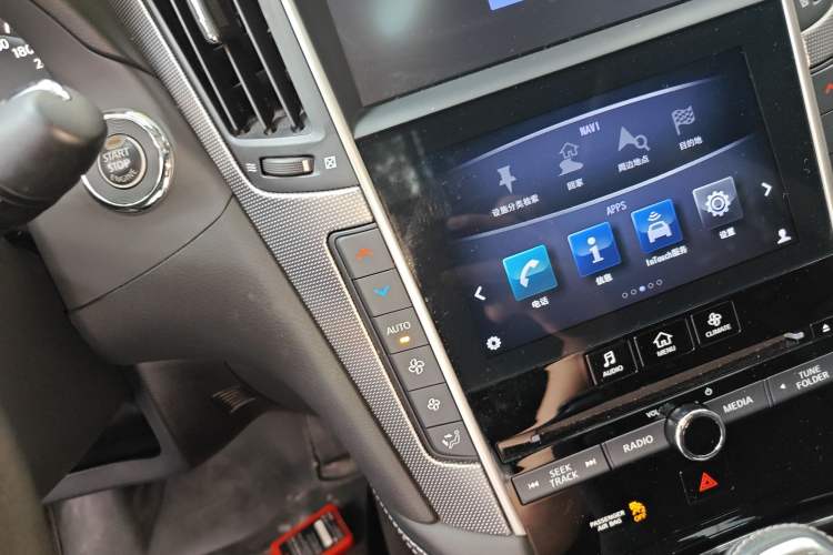 Used Infiniti Q50L 2018 2.0T Enjoyment Version China VI Standard