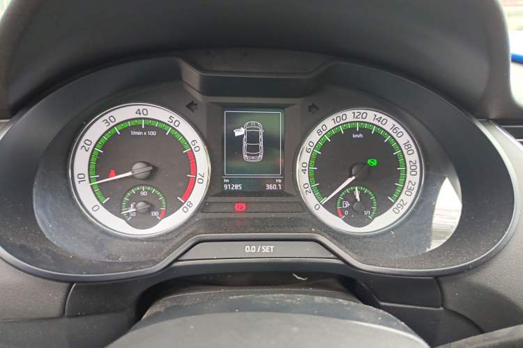 Used Skoda Octavia 2018 1.6L Automatic Luxury Edition Instrument Cluster