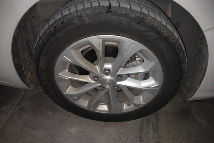 Used Chevrolet Monza 2024 1.5L Dual-Clutch Enjoyment Edition Right Front Wheel Hub