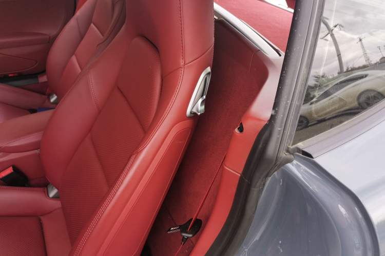 Used Porsche 718 2018 Cayman 2.0T
