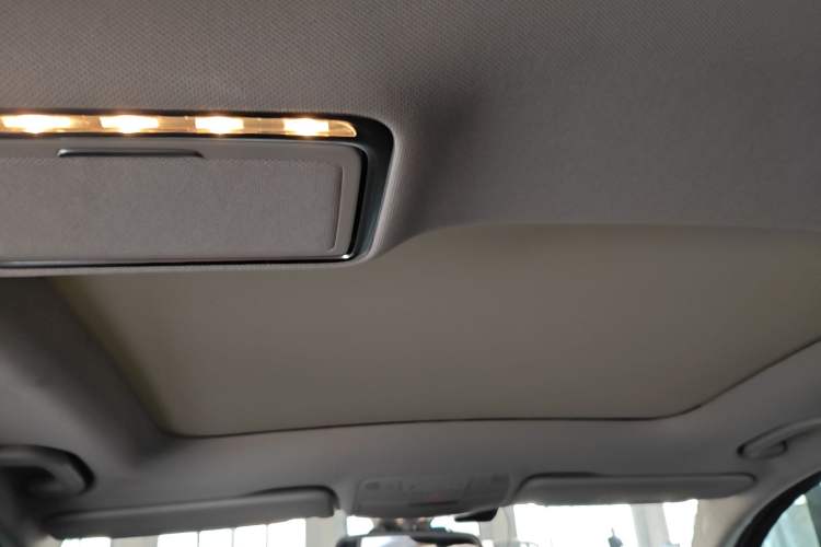 Used Mercedes-Benz C-Class 2017 Facelift C 200 L Sport Edition