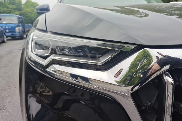 Used Hongqi HS5 2022 Revised Version 2.0T Smart Connect Flagship Edition