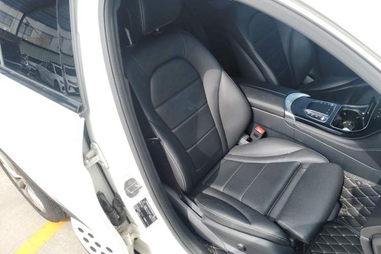 Used Mercedes-Benz GLC Coupe 2020 GLC 260 4MATIC Coupe SUV Right Front Seat