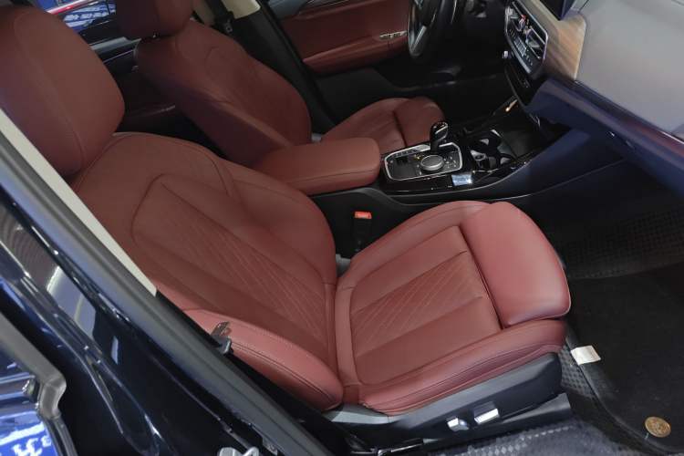 Used BMW X3 2023 xDrive30i Leading Model M Night Edition Package Right Front Seat