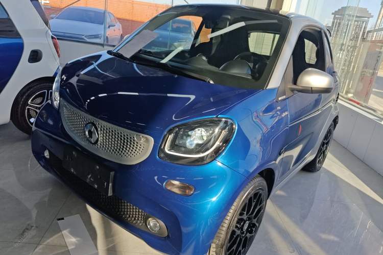 Used smart fortwo 2018 0.9T 66 kW Hardtop Sharp Edition China V