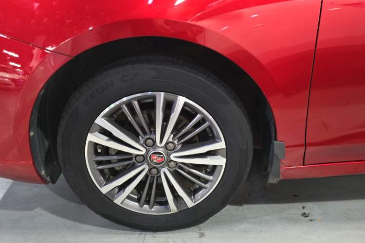 Used Roewe i5 2019 1.5L Automatic 4G Connected Langhao Edition Left Front Wheel Hub