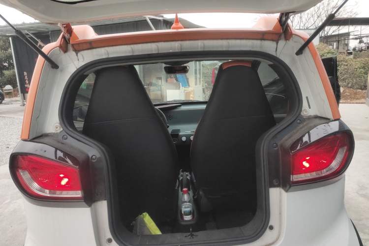 Used Baojun E100 2020 305KM Smart Drive Version Trunk