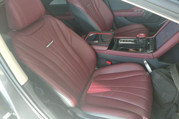 Used Hongqi H5 2023 2.0T Automatic Smart Connect Flagship Edition
