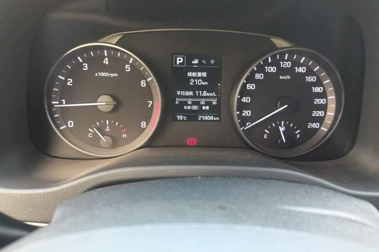 Used Hyundai Elantra (6th Generation / Lingdong) 2016 1.6L Automatic ZhiXuan – Elite Version Odometer Close Up