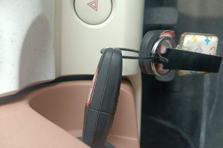 Used Wuling Hongguang MINIEV 2024 3rd Generation 215km Youth Edition Vehicle Key