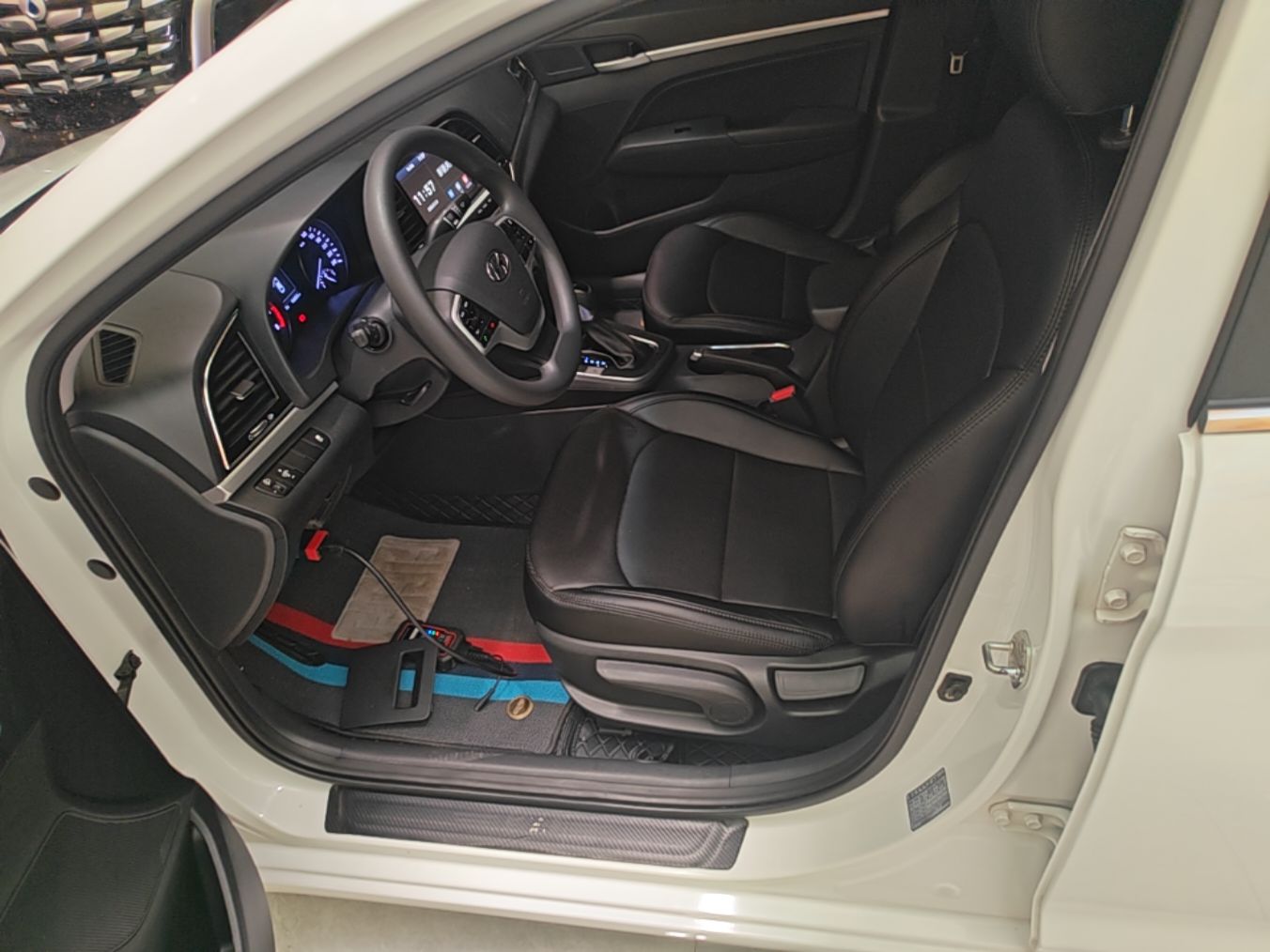 Vordere Reihe im Auto