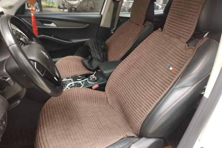 Used BORGWARD BX5 2017 20TGDI Automatic Two-Wheel Drive Pioneer Edition Left Front Seat