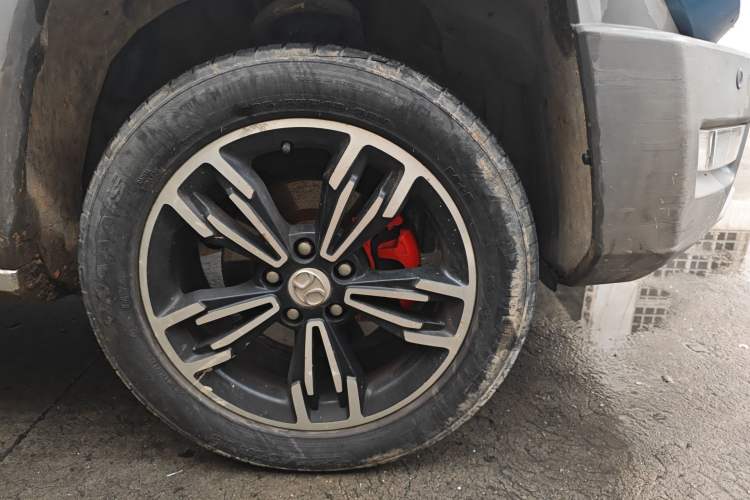 Used BAIC Off-Road BJ20 2016 1.5T CVT Luxury Model Right Front Wheel Hub