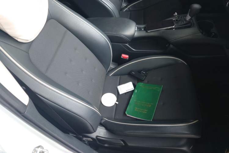 Used Honda ZR-V 2022 1.5T CVT Luxury Edition Right Front Seat