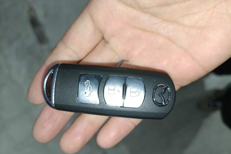 Used Mazda Mazda 3 Axela 2017 Sedan 1.5L Automatic Luxury Model Emission Standard China V
