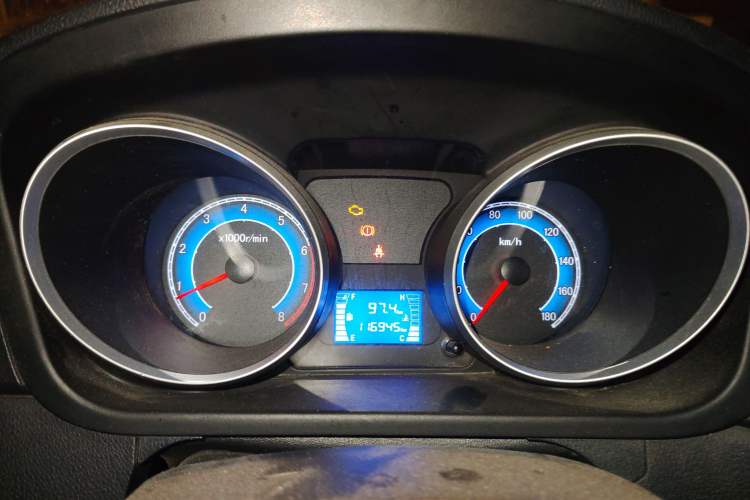 Used CHANGAN KAICHENG Ruixing M70 2019 1.5L Comfort Version 6-Seater China VI Standard Flat Roof Liftback Doors – DAM15KL Instrument Cluster