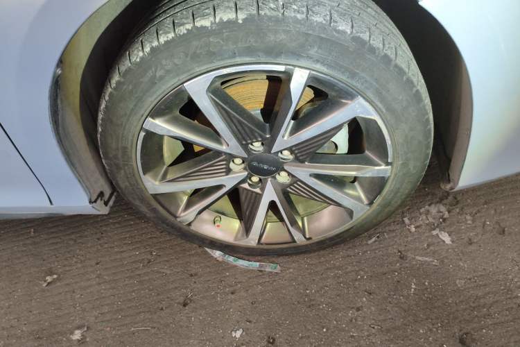 Used AION S Plus 2022 70 Intelligent Edition Right Front Wheel Hub