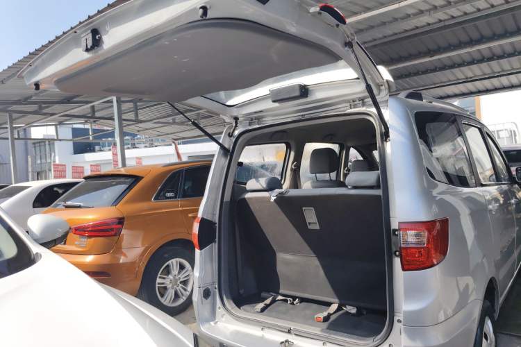 Used BAIC Weiwang M20 2014 1.5L practical type BJ415A Trunk