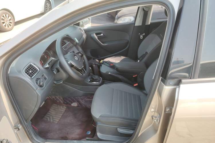 Used Volkswagen Polo 2014 1.6L Cross Polo Automatic